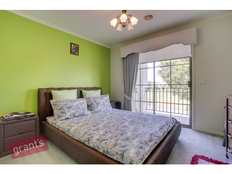 74 Galloway Drive, Narre Warren South VIC 3805