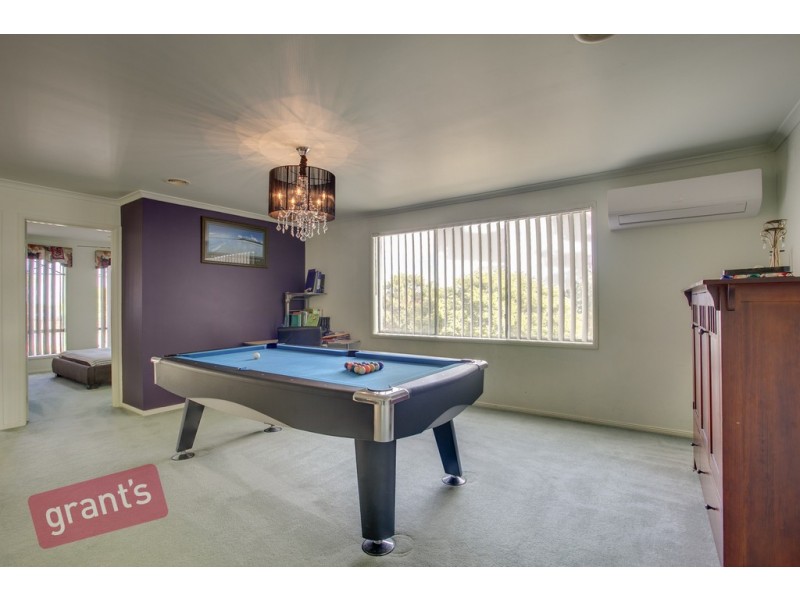 74 Galloway Drive, Narre Warren South VIC 3805