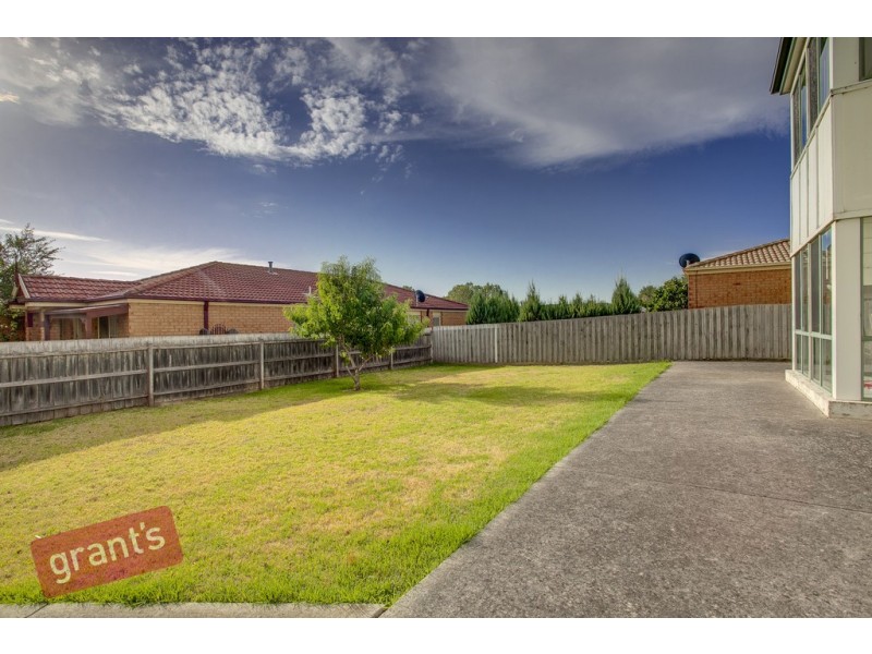 74 Galloway Drive, Narre Warren South VIC 3805