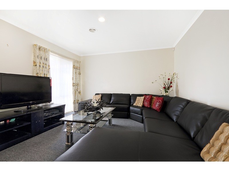 12 Stanton Close, Narre Warren South VIC 3805