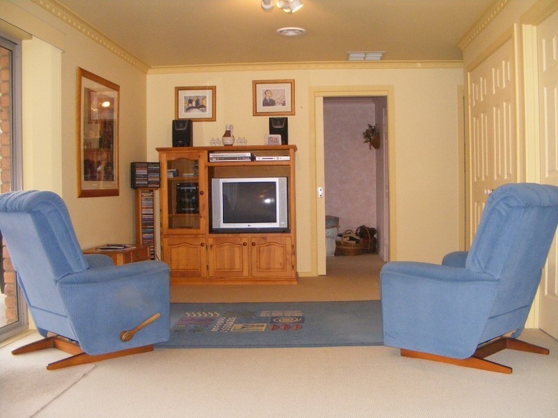 8 Tamarisk Road, Narre Warren VIC 3805