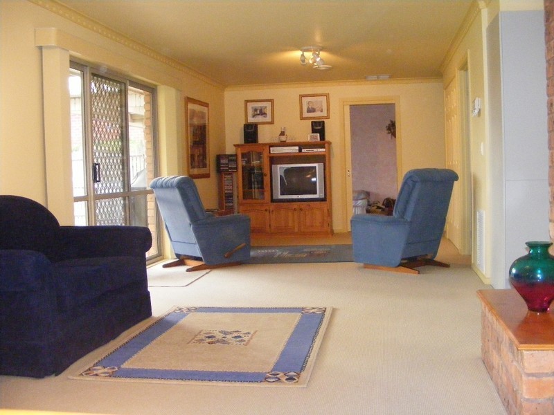 8 Tamarisk Road, Narre Warren VIC 3805