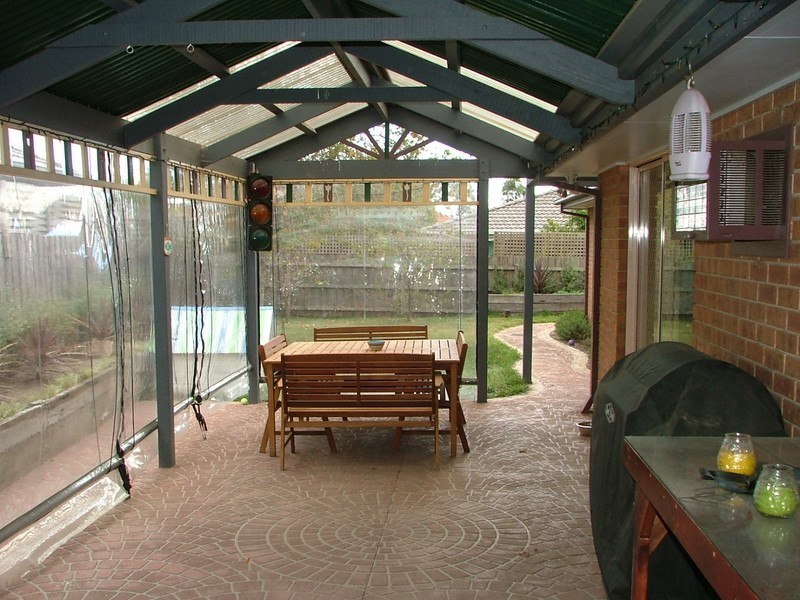 17 Nana Walk, Narre Warren South VIC 3805