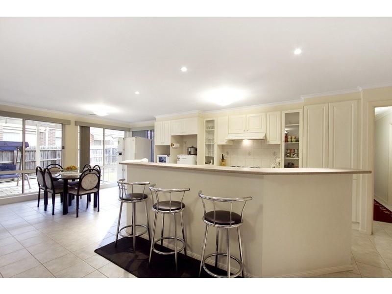 10 Pineview Court, Narre Warren South VIC 3805
