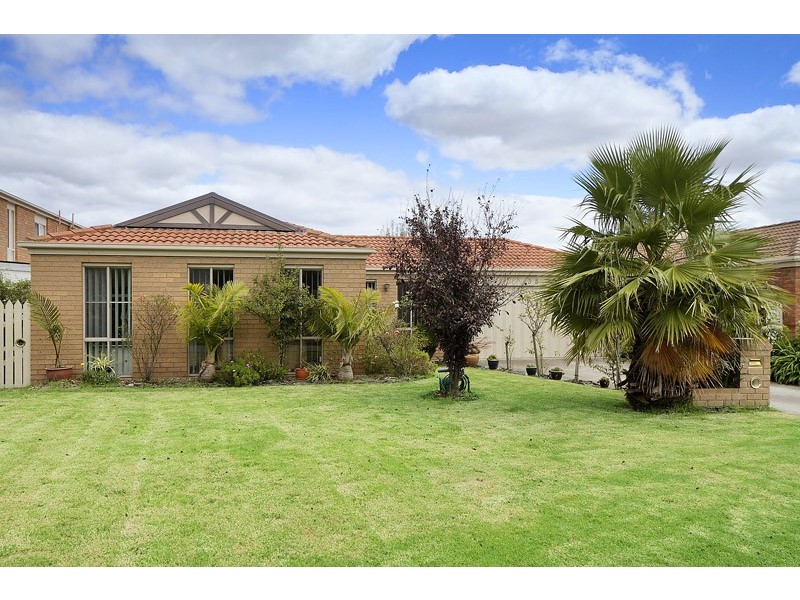 38 Lighthorse Crescent, Narre Warren South VIC 3805