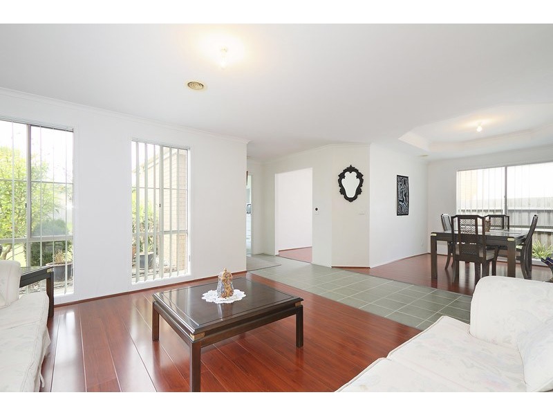 38 Lighthorse Crescent, Narre Warren South VIC 3805