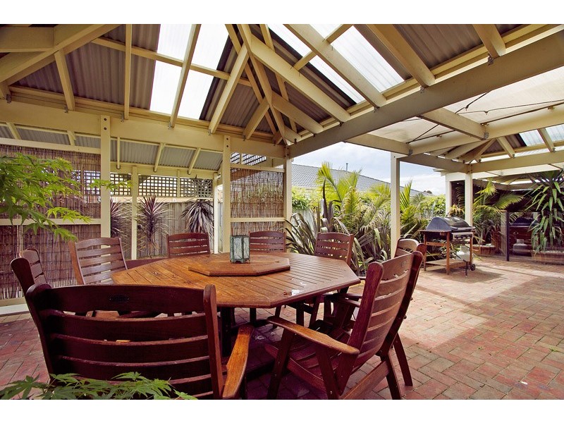 118 Harrington Drive, Narre Warren South VIC 3805