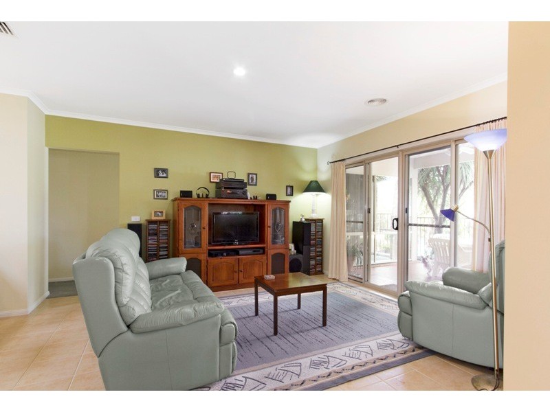 33 Fleet Street, Narre Warren South VIC 3805