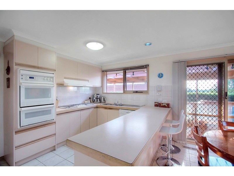 2 Scoble Place, Narre Warren VIC 3805