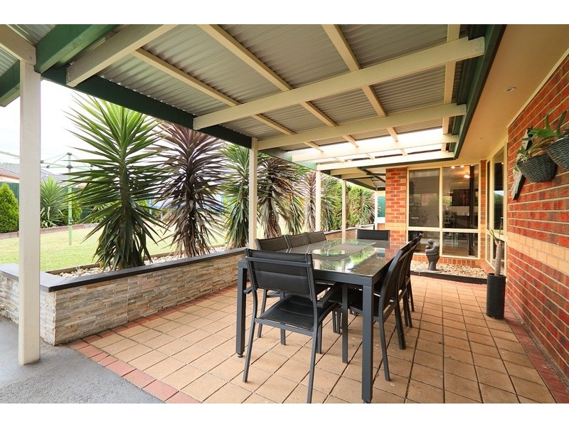 65 Baringa Park Drive, Narre Warren South VIC 3805