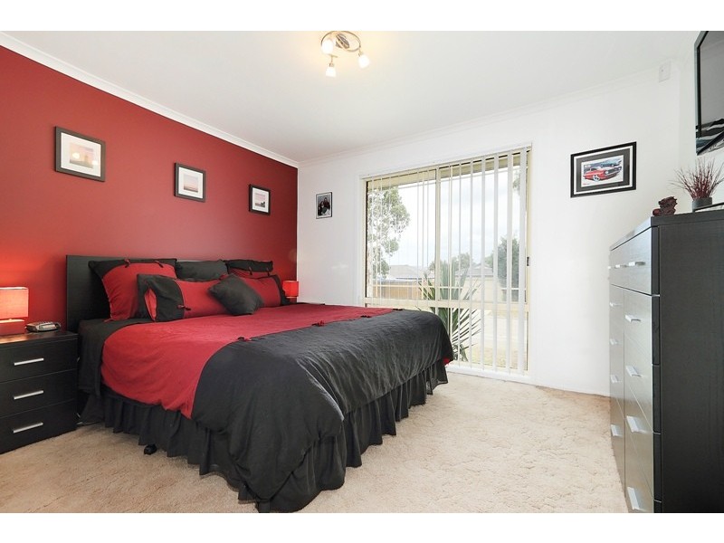 65 Baringa Park Drive, Narre Warren South VIC 3805