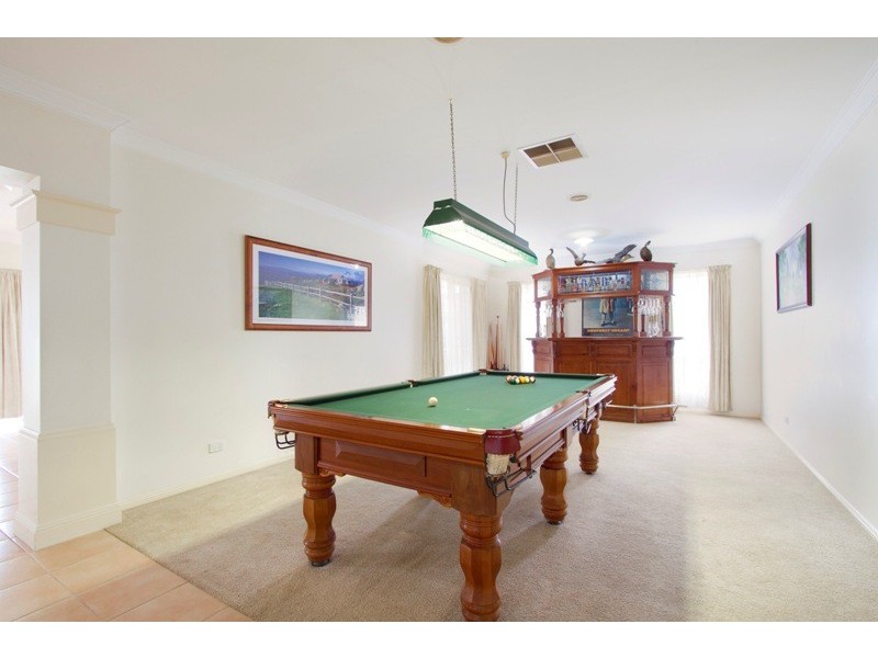 2 Gustavus Place, Narre Warren South VIC 3805