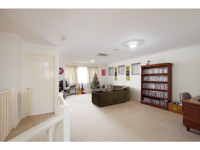 2 Gustavus Place, Narre Warren South VIC 3805