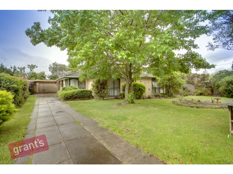 12 Springwood Avenue, Narre Warren VIC 3805