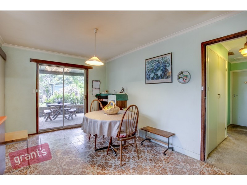 12 Springwood Avenue, Narre Warren VIC 3805
