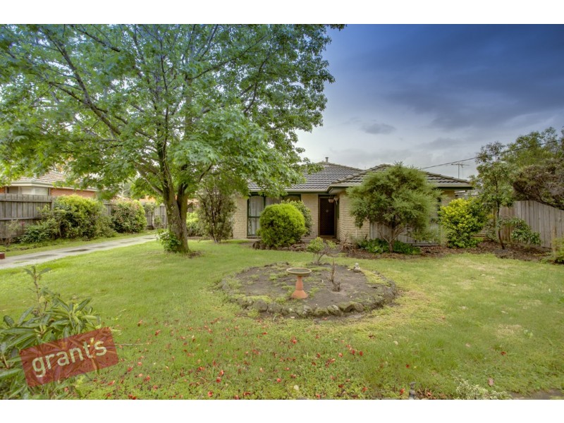 12 Springwood Avenue, Narre Warren VIC 3805