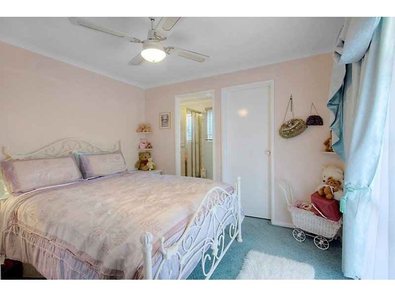 43 Woodlands Crescent, Narre Warren VIC 3805