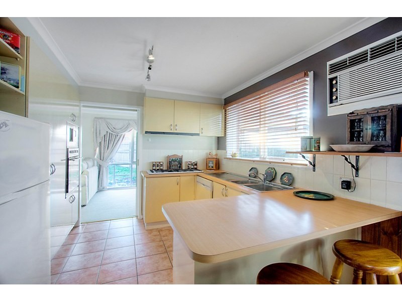 43 Woodlands Crescent, Narre Warren VIC 3805