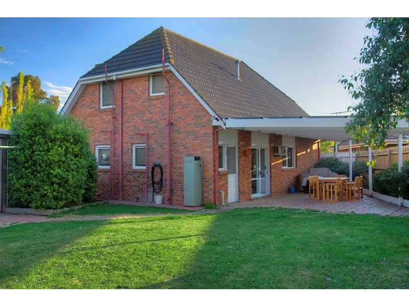 43 Woodlands Crescent, Narre Warren VIC 3805