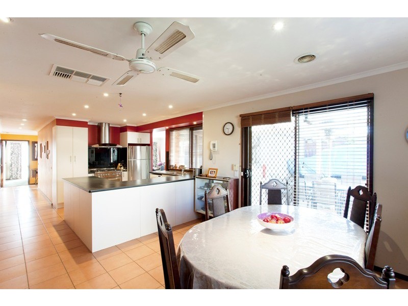 17 Ireland Avenue, Narre Warren VIC 3805