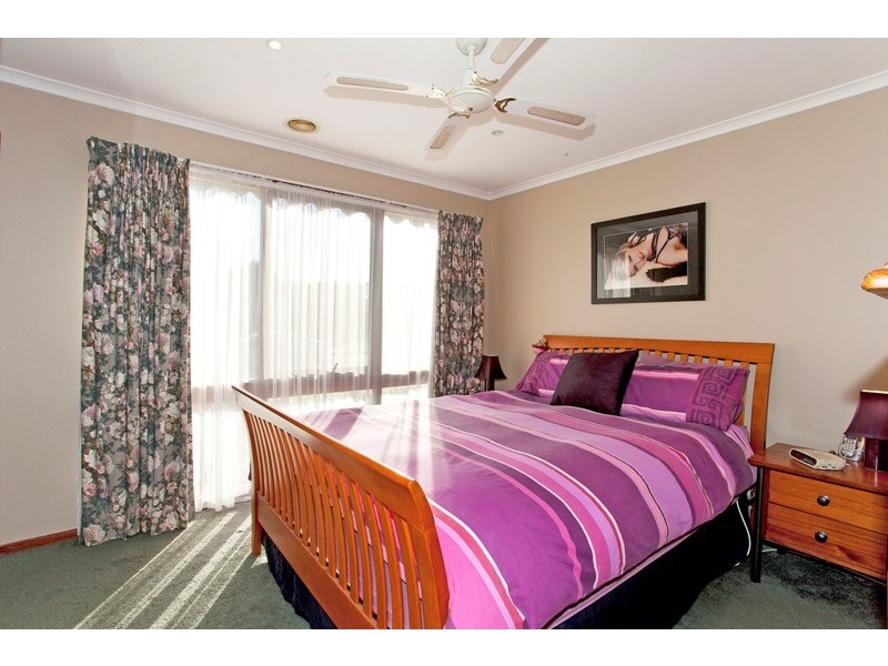 17 Ireland Avenue, Narre Warren VIC 3805