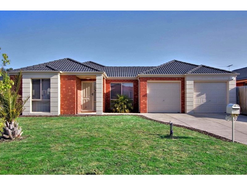 11 Minak Close, Narre Warren South VIC 3805