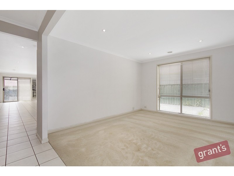 2 Shay Close, Narre Warren South VIC 3805