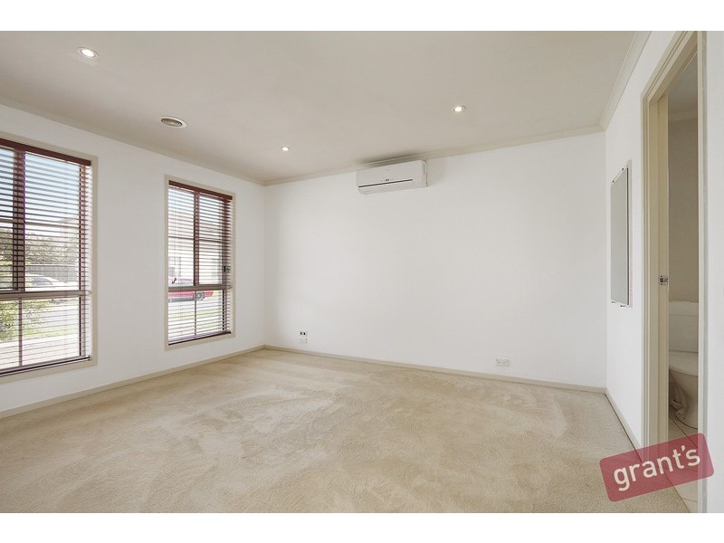 2 Shay Close, Narre Warren South VIC 3805