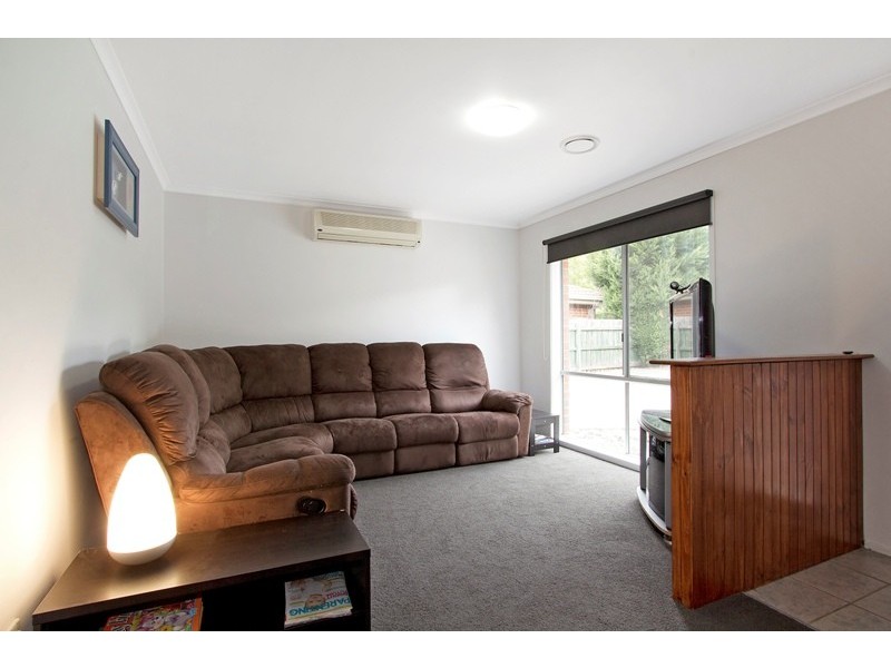 37 Lake View Drive, Narre Warren South VIC 3805