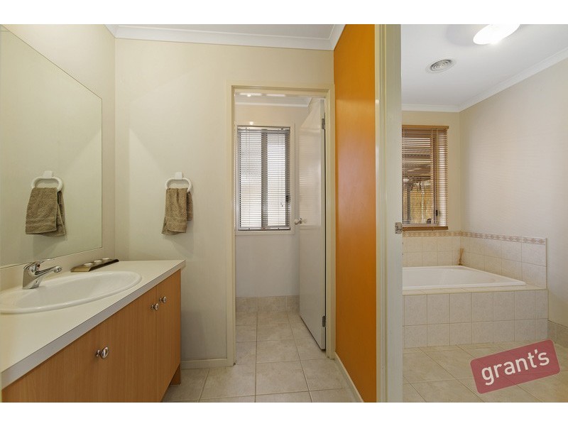 3 Tower Avenue, Narre Warren South VIC 3805