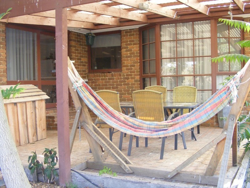 2 Weeden Crescent, Hallam VIC 3803