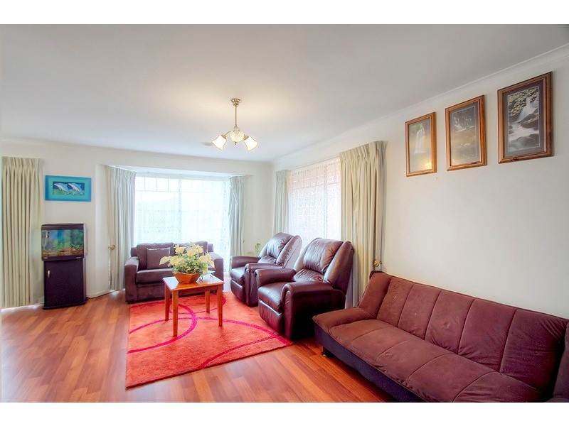 16 Plough Rise, Narre Warren South VIC 3805