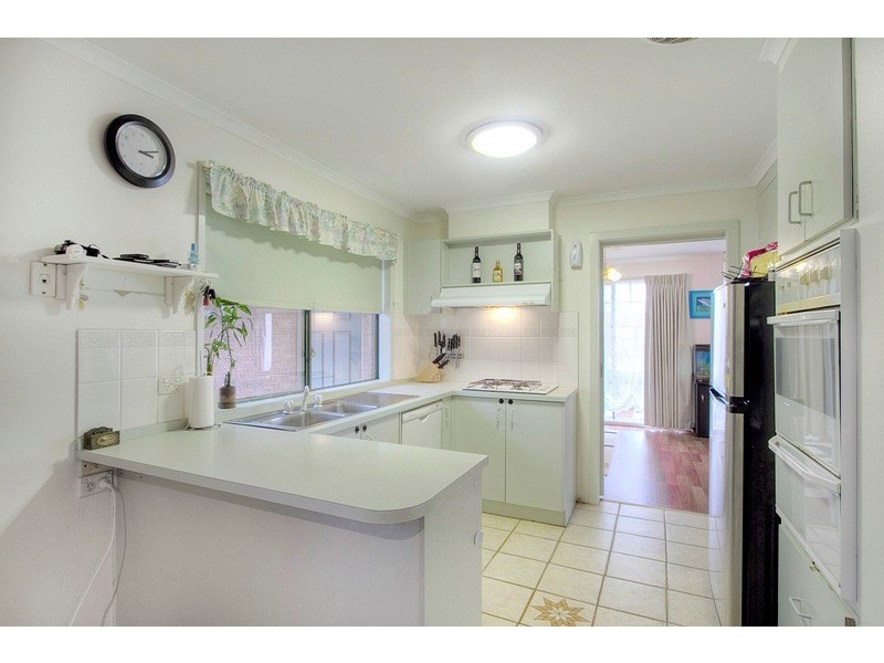 16 Plough Rise, Narre Warren South VIC 3805