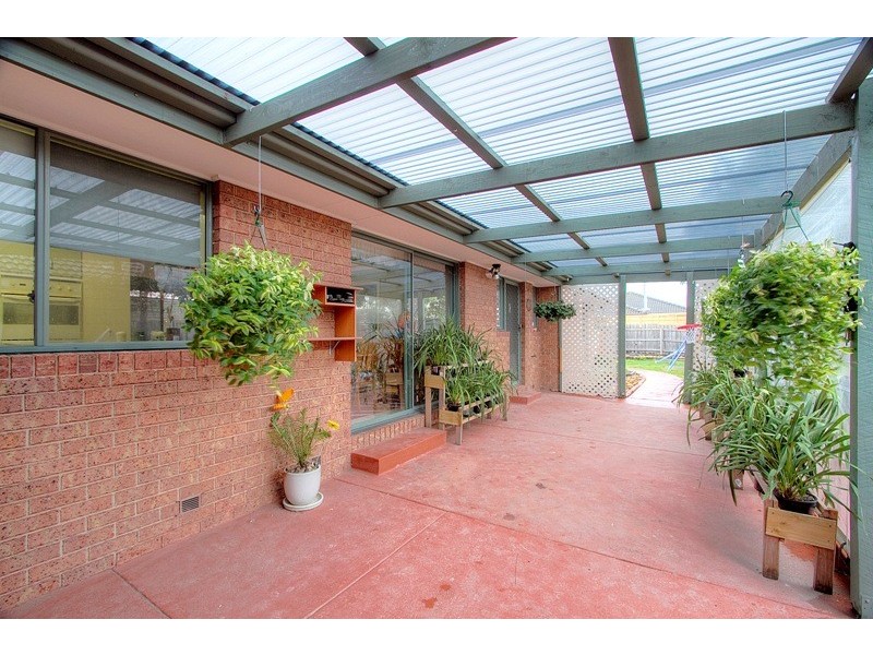 16 Plough Rise, Narre Warren South VIC 3805