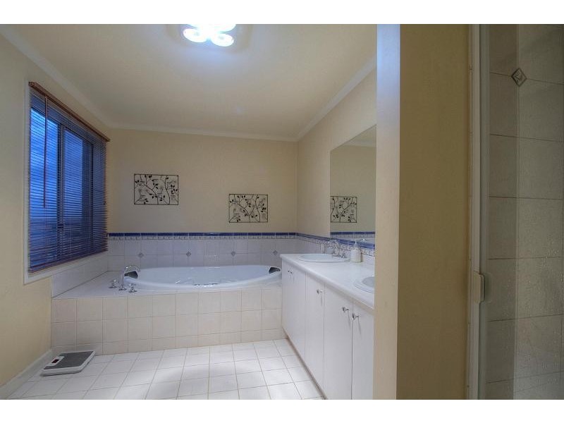 6 Rufus Court, Narre Warren VIC 3805