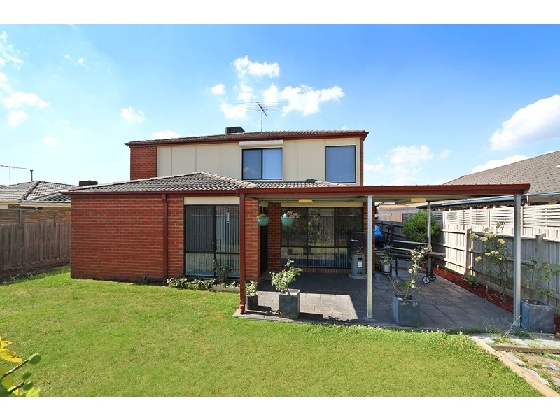 16 Fenton Place, Narre Warren South VIC 3805