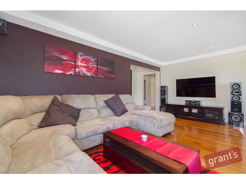 30 Fountain Drive, Narre Warren VIC 3805