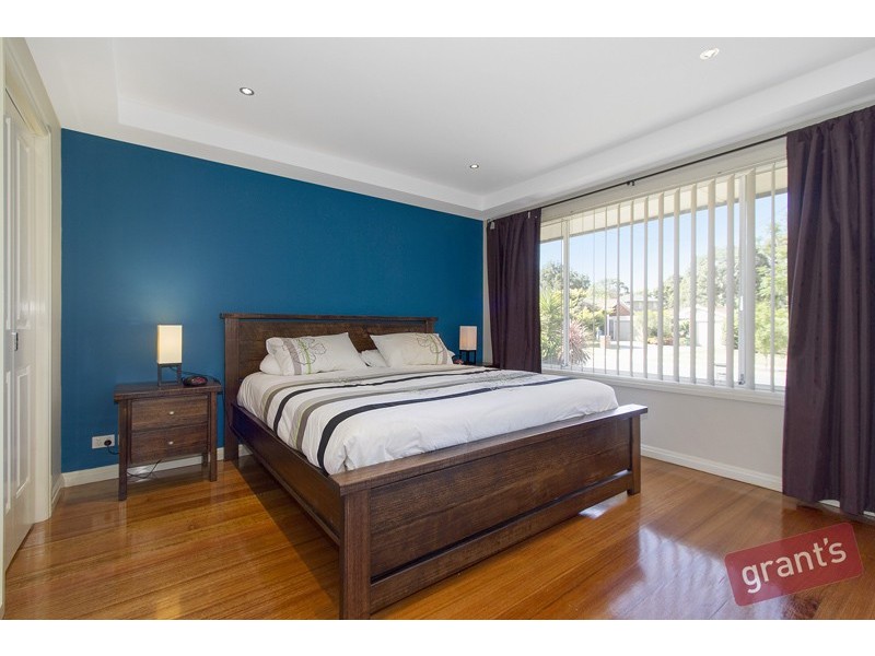 30 Fountain Drive, Narre Warren VIC 3805