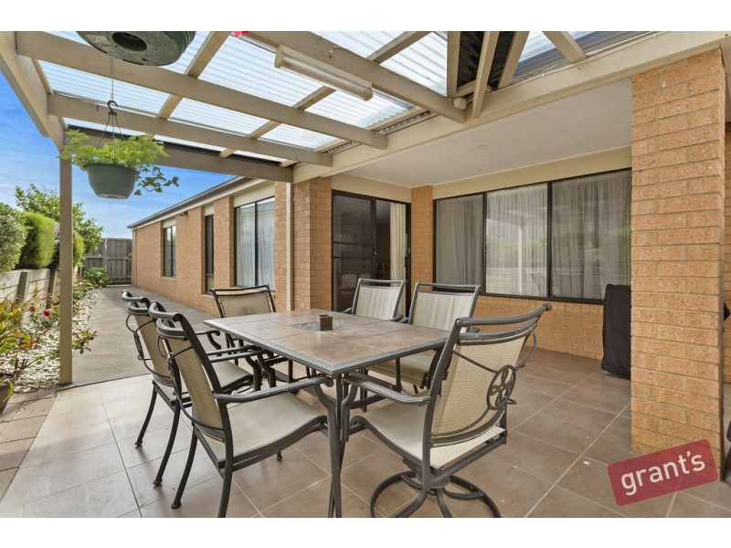 2 Mornmoot Court, Hallam VIC 3803