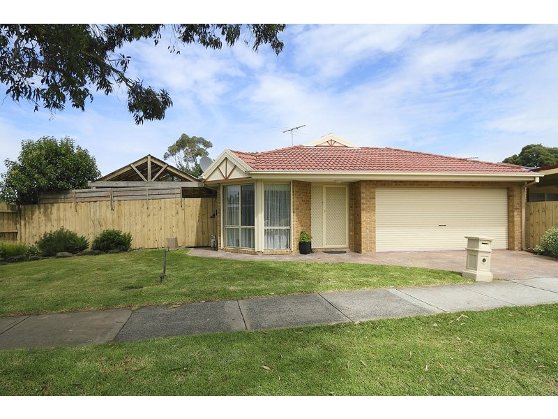 2/122 Fountain Drive, Narre Warren VIC 3805