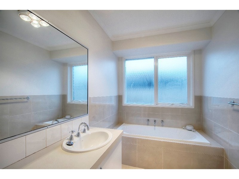 39 Franleigh Drive, Narre Warren VIC 3805