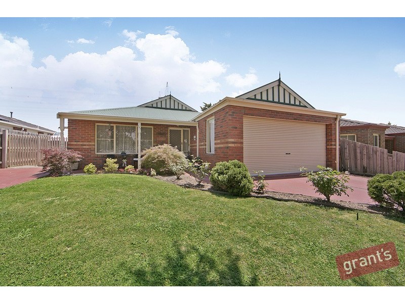 128 Harold Keys Drive, Narre Warren South VIC 3805