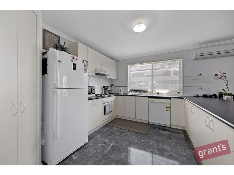 128 Harold Keys Drive, Narre Warren South VIC 3805
