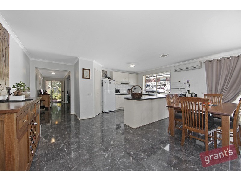 128 Harold Keys Drive, Narre Warren South VIC 3805