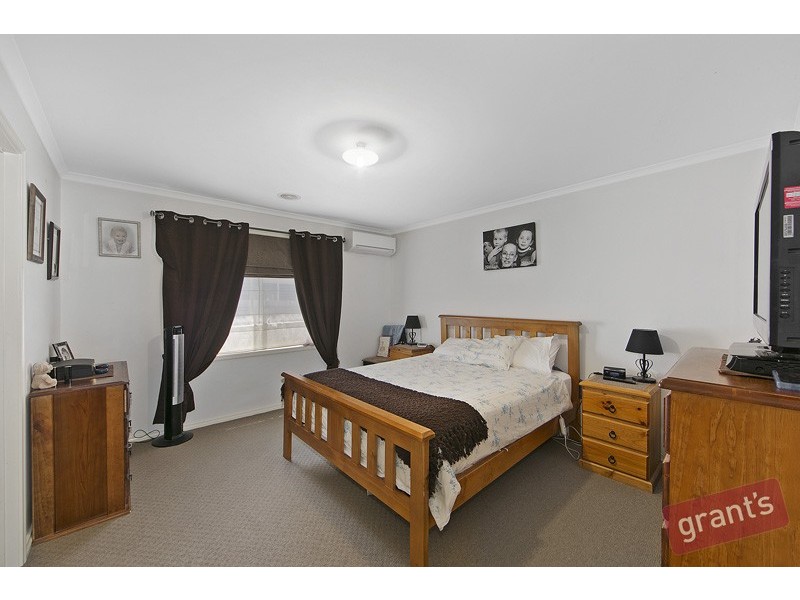 128 Harold Keys Drive, Narre Warren South VIC 3805