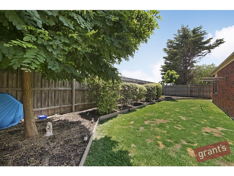 128 Harold Keys Drive, Narre Warren South VIC 3805