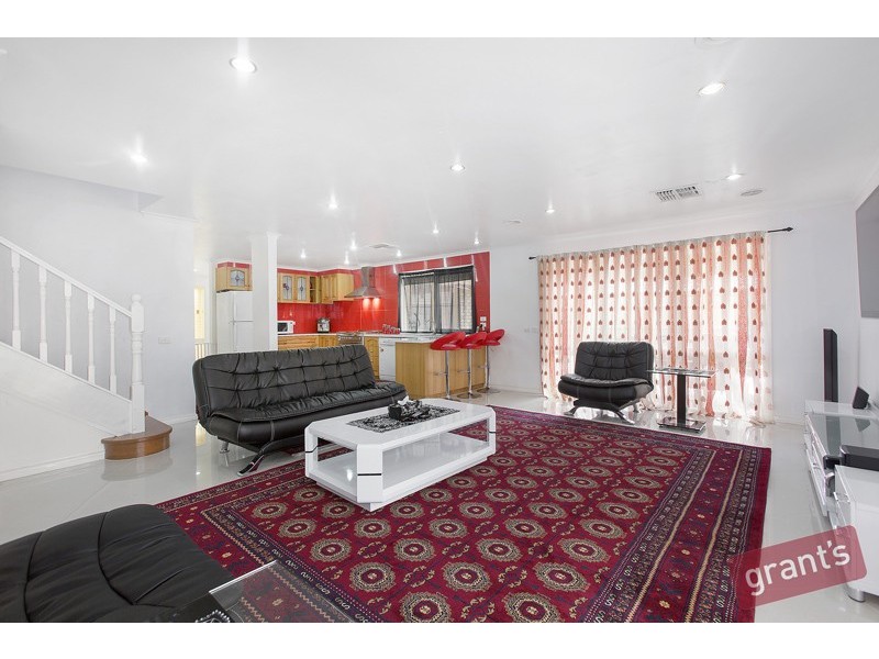 33 Greenacre Crescent, Narre Warren VIC 3805