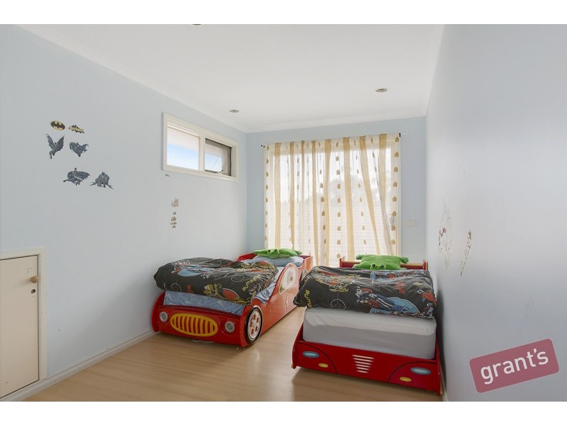 33 Greenacre Crescent, Narre Warren VIC 3805