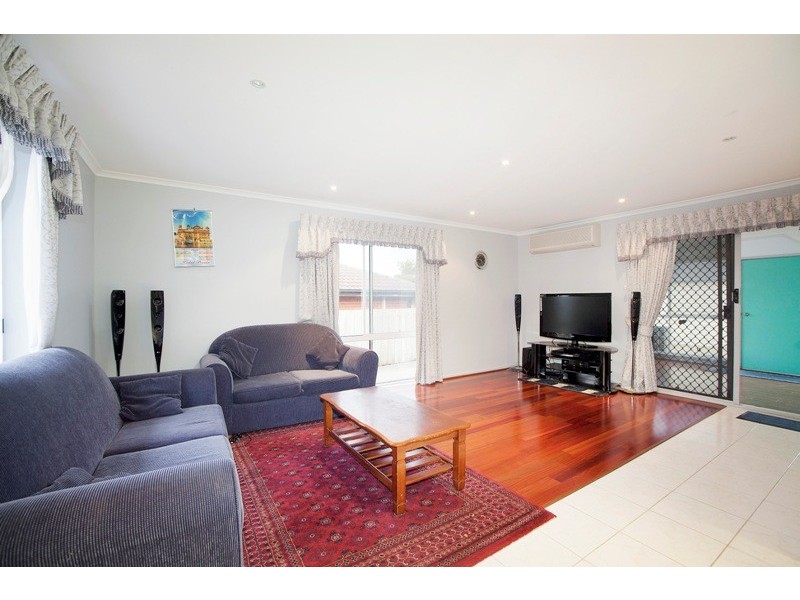 61 Nettle Drive, Hallam VIC 3803