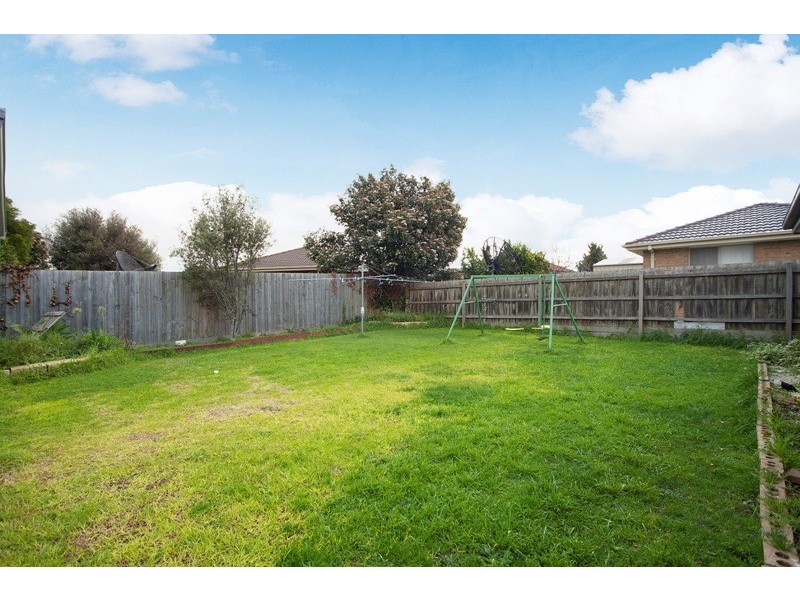 61 Nettle Drive, Hallam VIC 3803